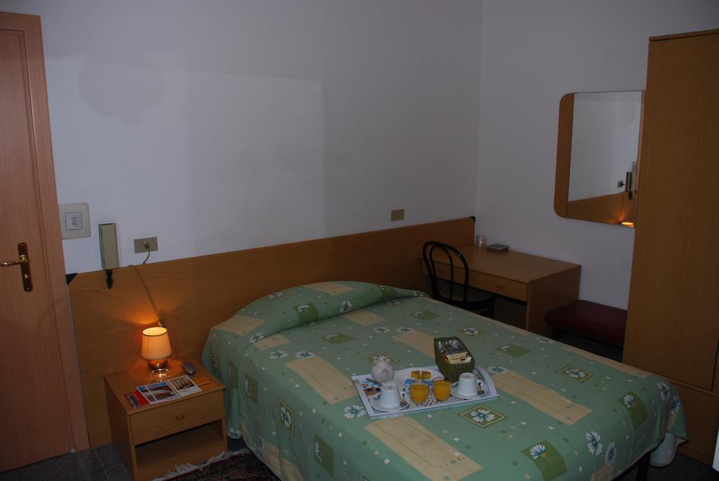 Hotel Major Genua Buitenkant foto