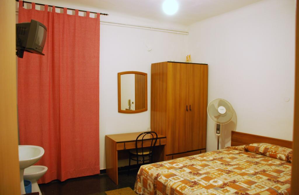 Hotel Major Genua Buitenkant foto